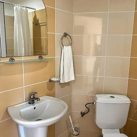 кристал Hotel Rawda
