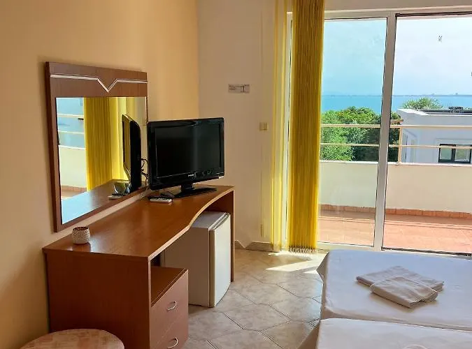 кристал Szálloda