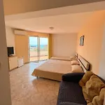 Hotel кристал 3*