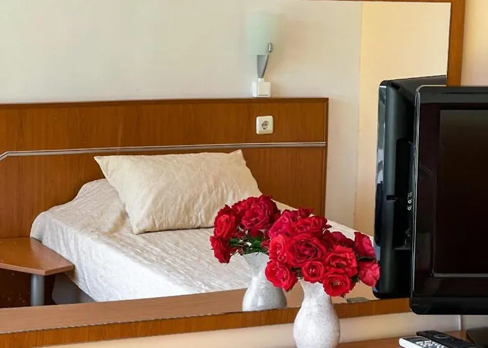 кристал Hotel Ravda